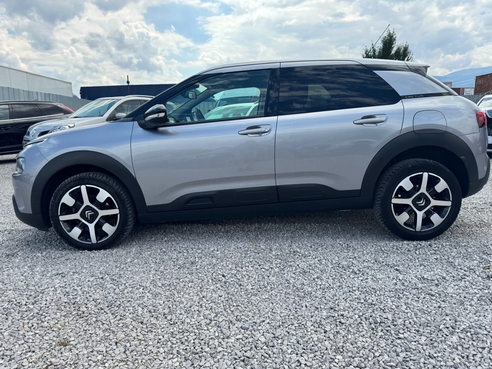 Citroen C4 Cactus 1.5-BlueHDI / KEY LESS / АВТОМАТИК / НАВИ / ТОП - изображение 6