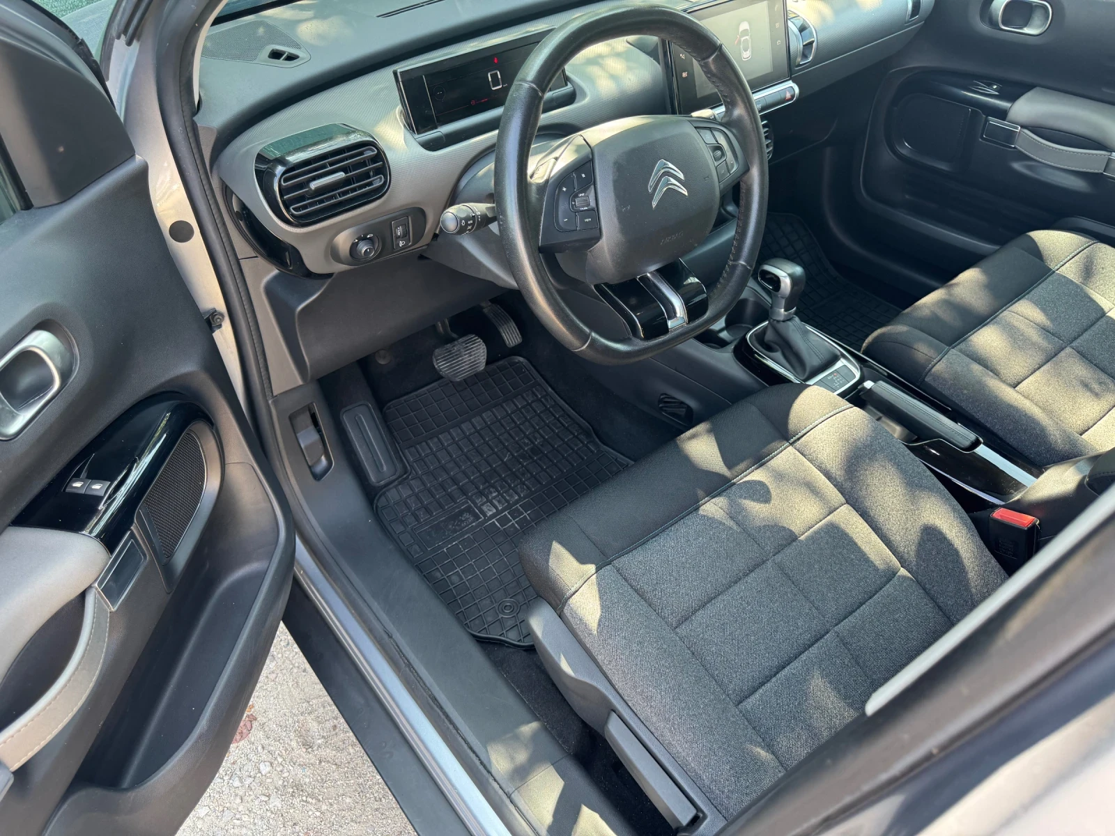Citroen C4 Cactus 1.5-BlueHDI / KEY LESS / АВТОМАТИК / НАВИ / ТОП - изображение 8
