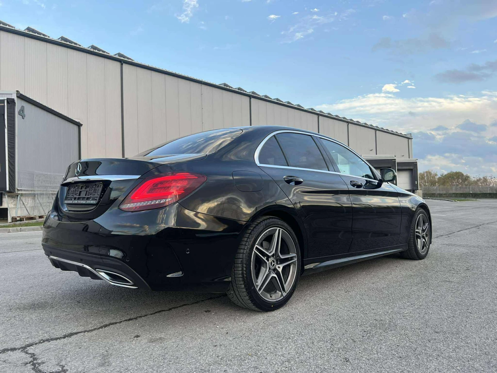 Mercedes-Benz C 220 d/AMG-LINE/194HP/BURM/LED/KLESS - изображение 4