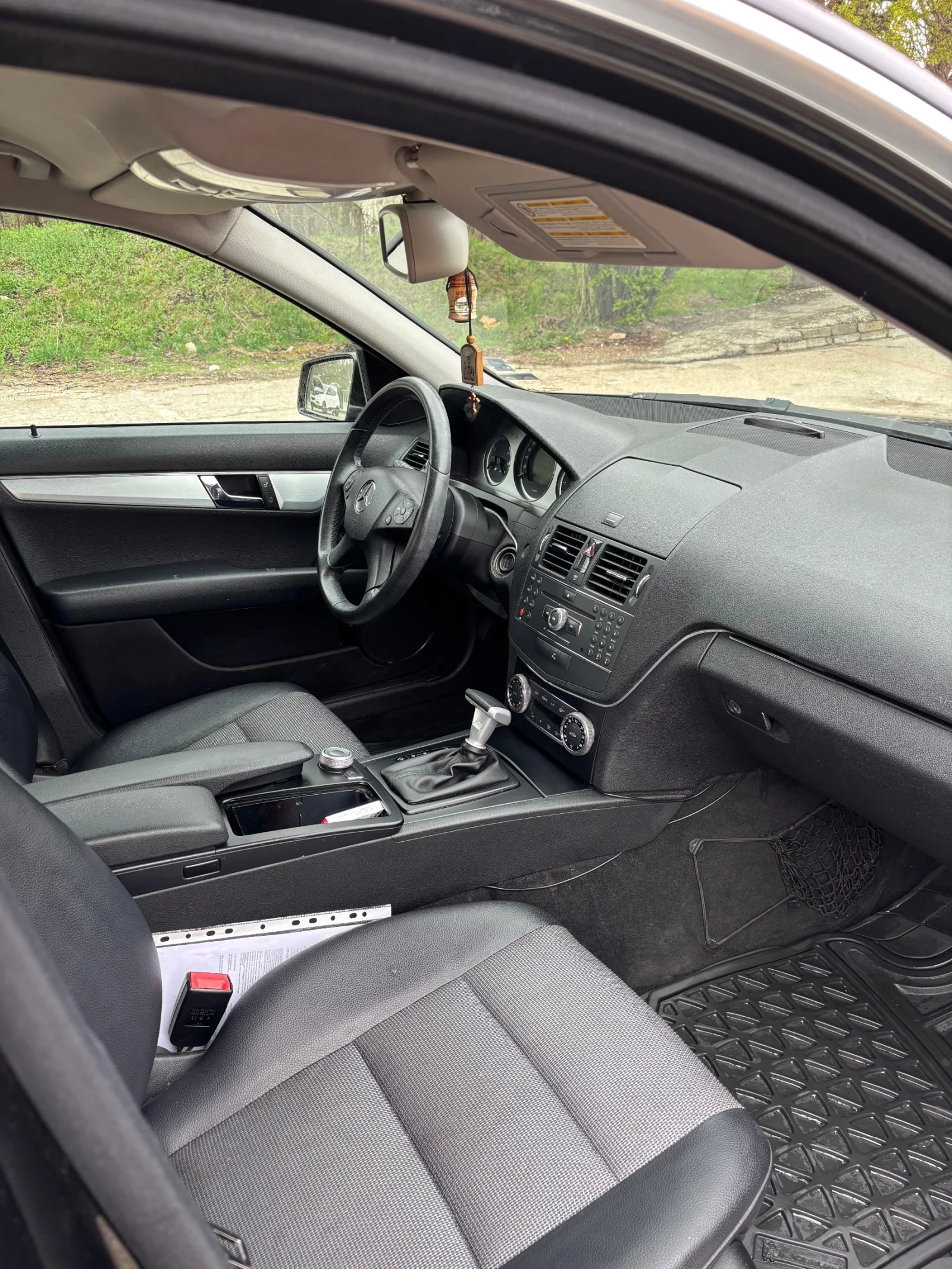 Mercedes-Benz C 220  - изображение 7