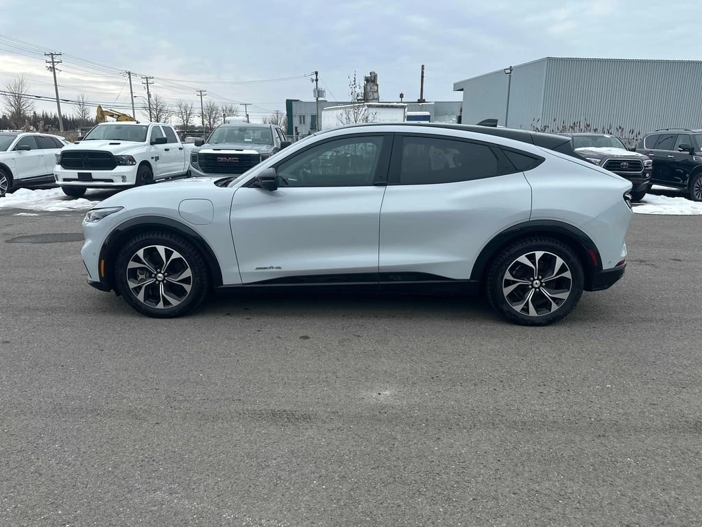 Ford Mustang Mach-E * Premium AWD * CARFAX * БЕЗ ПЪРВОНАЧАЛНА ВНОСКА - изображение 2