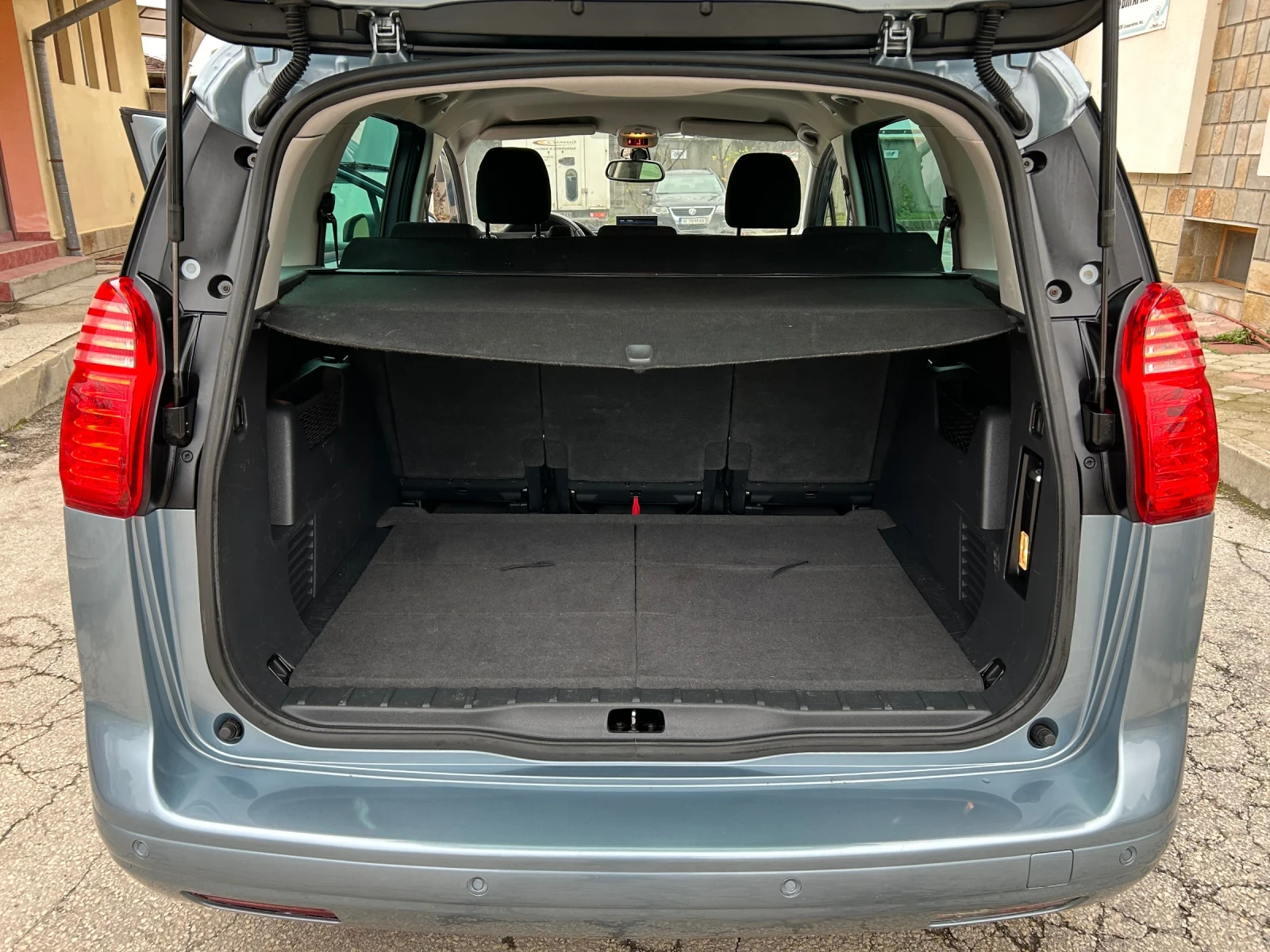 Peugeot 5008 1.6i   | Mobile.bg   12