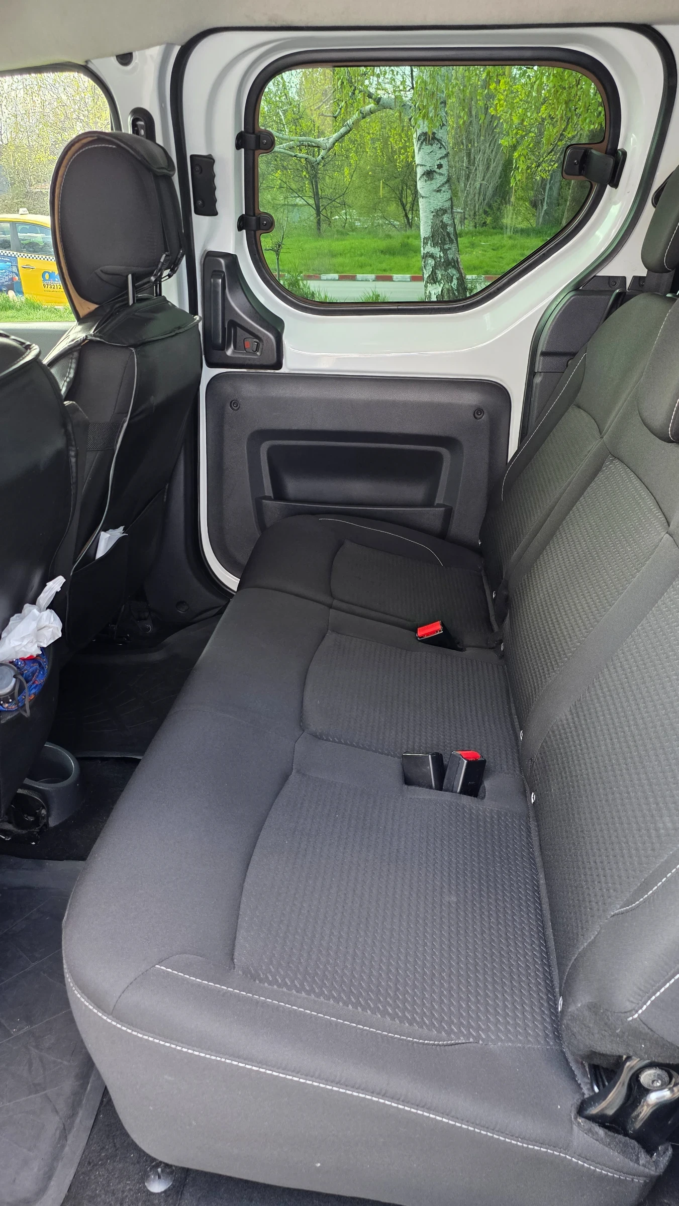 Dacia Dokker, снимка 8 - Автомобили и джипове - 54229577