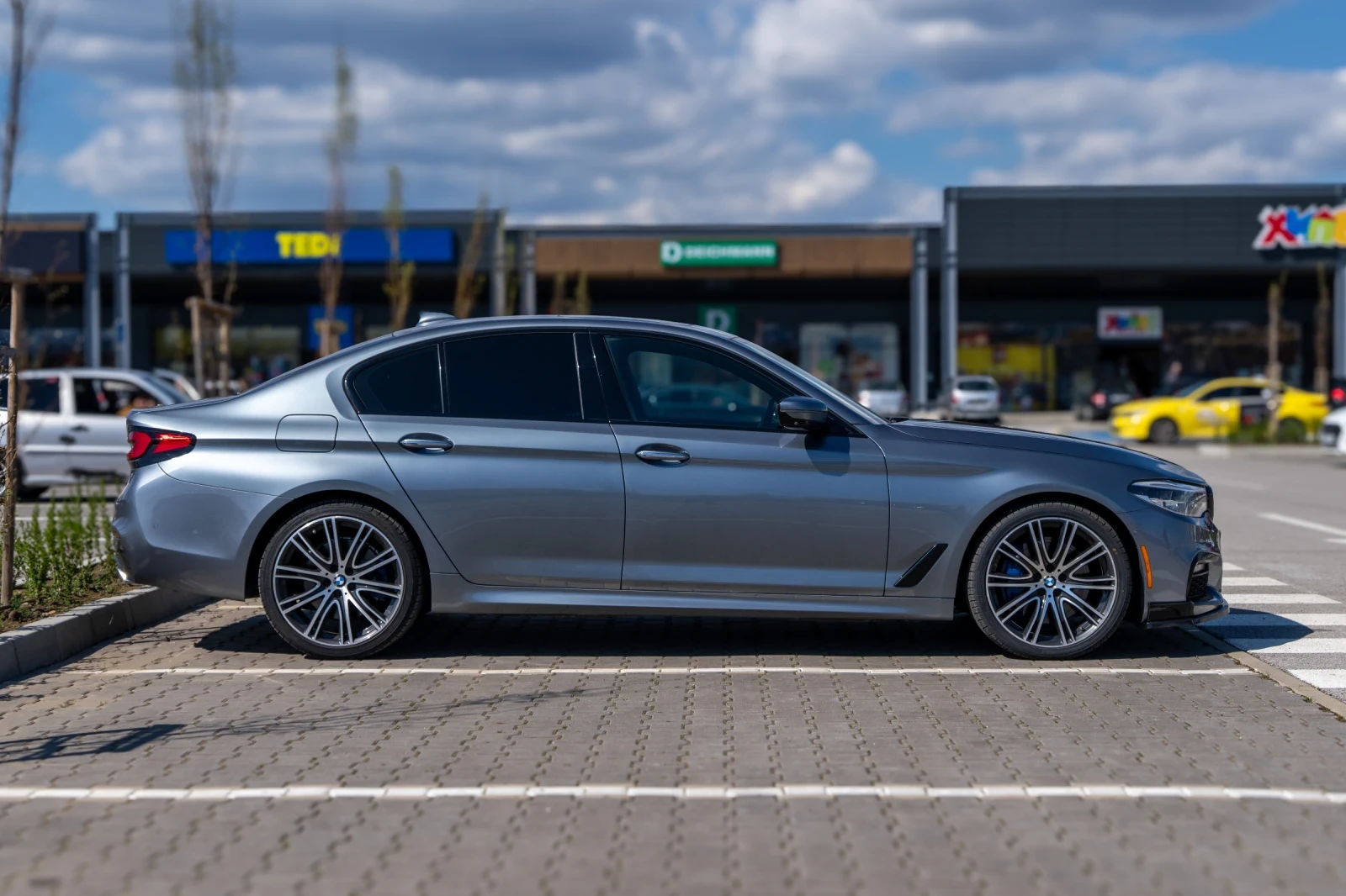 BMW 540 i xDrive Individual , снимка 4 - Автомобили и джипове - 54319411