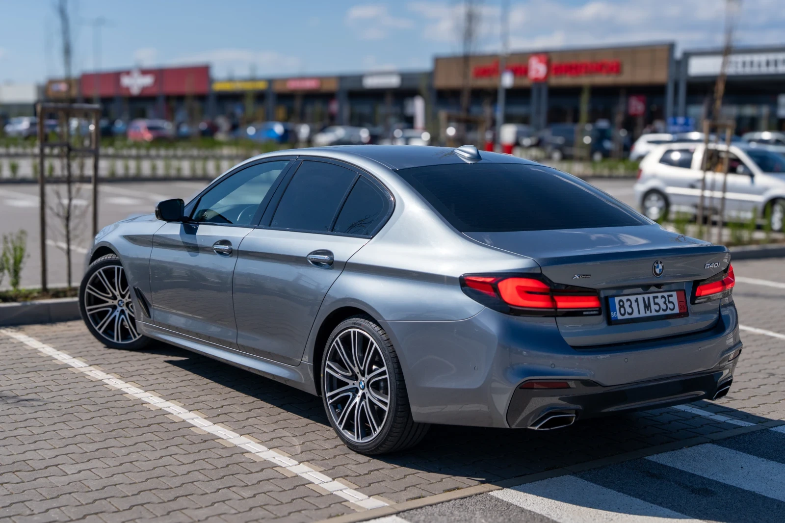 BMW 540 i xDrive Individual , снимка 7 - Автомобили и джипове - 54319411