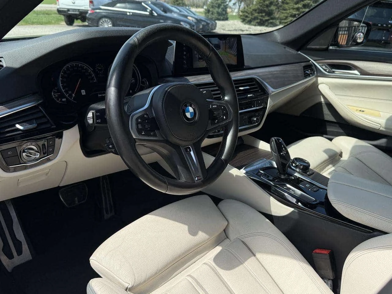 BMW 530 530i xDrive | Navigation | Backup Camera | Sunroof | Mobile.bg � ����������� 10
