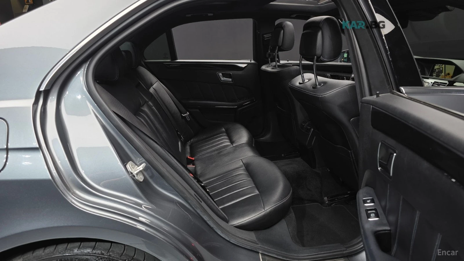 Mercedes-Benz E 250 BLUE TECH* 4MATIC* AVANTGARDE* PANO* КОЖА* ПОДГРЕВ, снимка 11 - Автомобили и джипове - 54896766