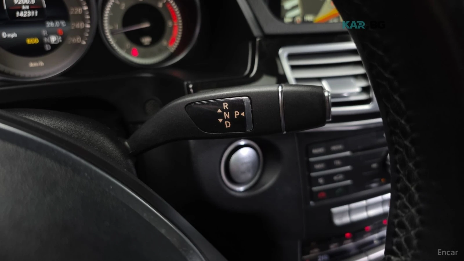 Mercedes-Benz E 250 BLUE TECH* 4MATIC* AVANTGARDE* PANO* КОЖА* ПОДГРЕВ, снимка 9 - Автомобили и джипове - 54896766