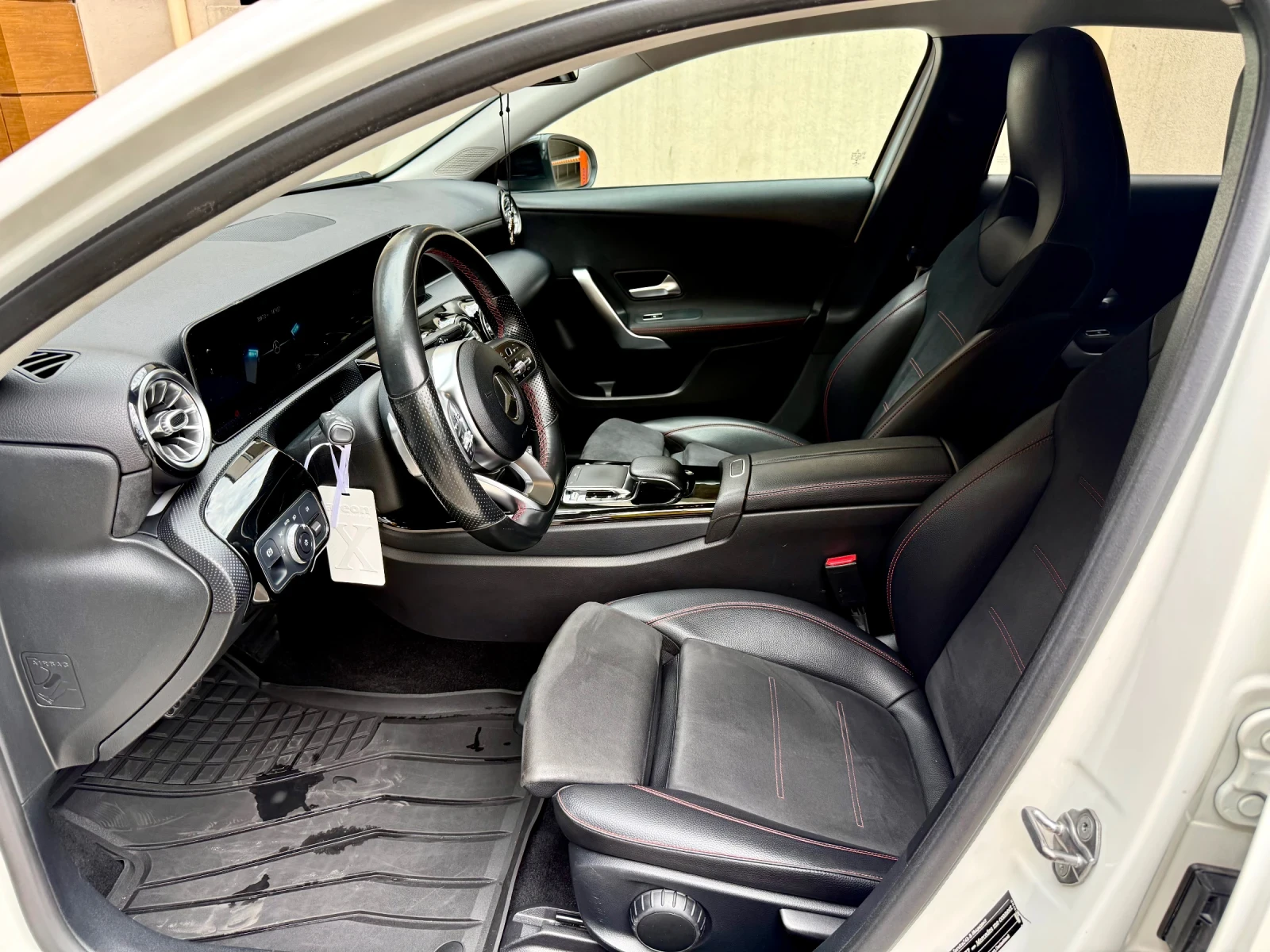 Mercedes-Benz A 180 * AMG LINE* , снимка 7 - Автомобили и джипове - 55235625
