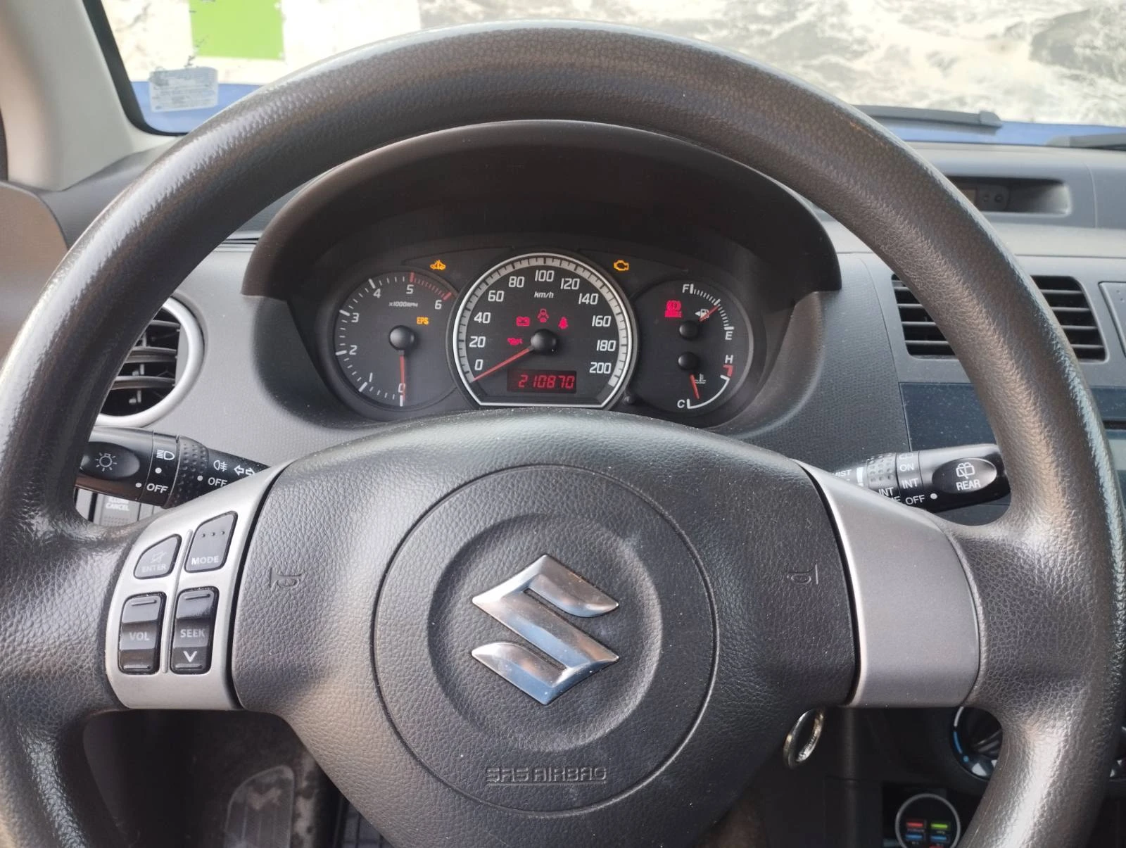 Suzuki Swift 1.3 DDiS, снимка 7 - Автомобили и джипове - 55546190