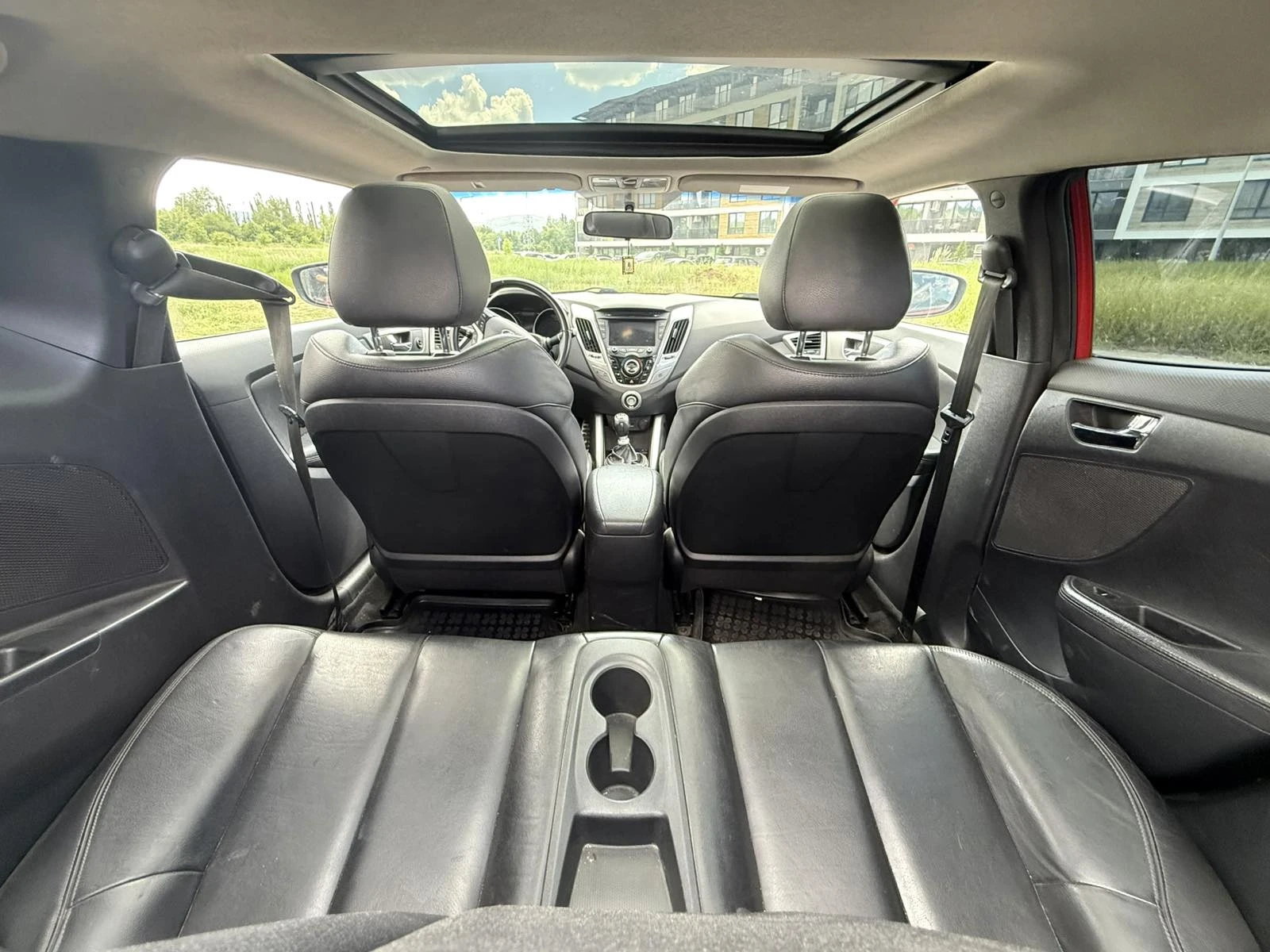 Hyundai Veloster  1.6GDi 140HP KEYLESS/NAVI/CAMERA/ШИБЕДАХ/EU5, снимка 10 - Автомобили и джипове - 55699269