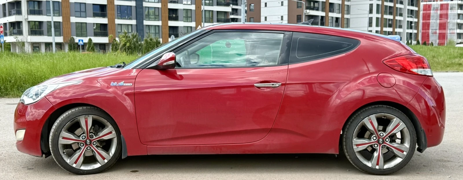 Hyundai Veloster  1.6GDi 140HP KEYLESS/NAVI/CAMERA/ШИБЕДАХ/EU5, снимка 4 - Автомобили и джипове - 55699269