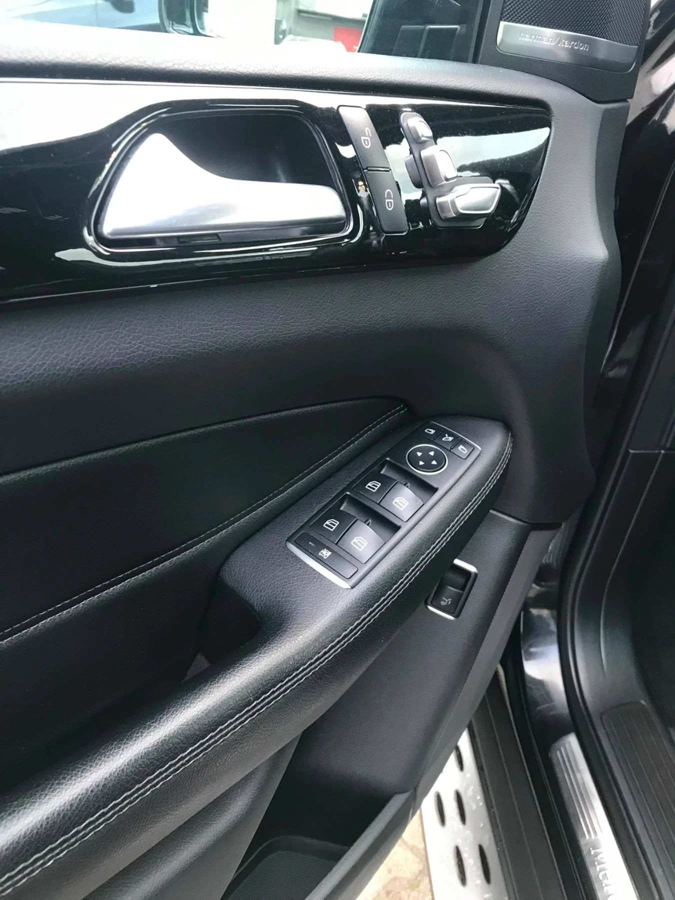 Mercedes-Benz GLS 350, снимка 12 - Автомобили и джипове - 56203846