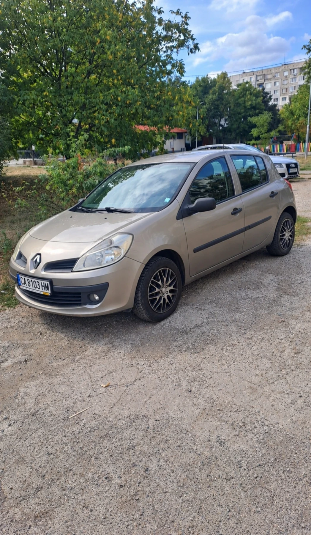 Renault Clio, снимка 2 - Автомобили и джипове - 56365725