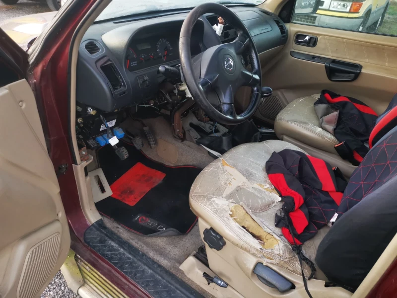 Nissan Terrano 3.0TD, КЛИМАТИК, НЕ ПАЛИ, снимка 8 - Автомобили и джипове - 47871922