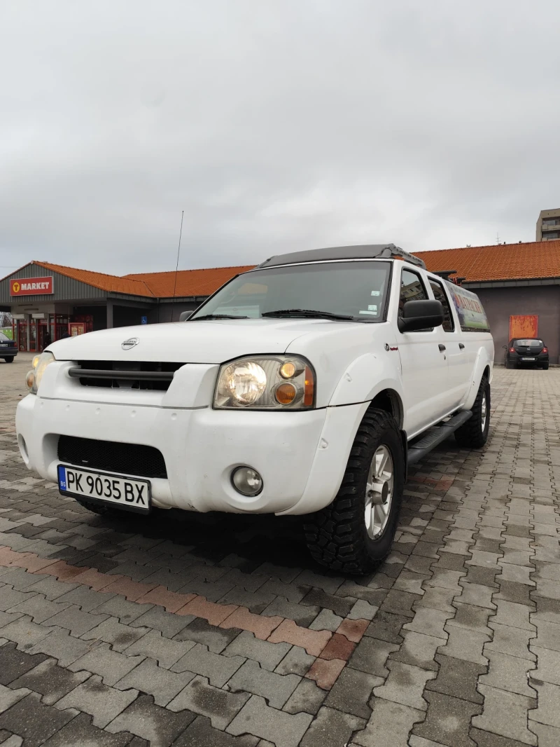 Nissan Frontier Crew Cab D22 Desert Runner V6 4x4, снимка 1 - Автомобили и джипове - 48317115