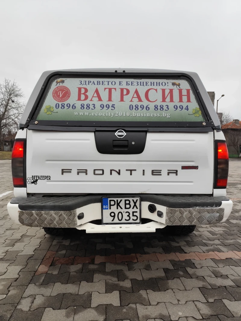 Nissan Frontier Crew Cab D22 Desert Runner V6 4x4, снимка 2 - Автомобили и джипове - 48317115