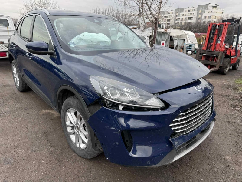 Ford Kuga 2.5i DURA Hybrid АВТОМАТИК 2023 г.