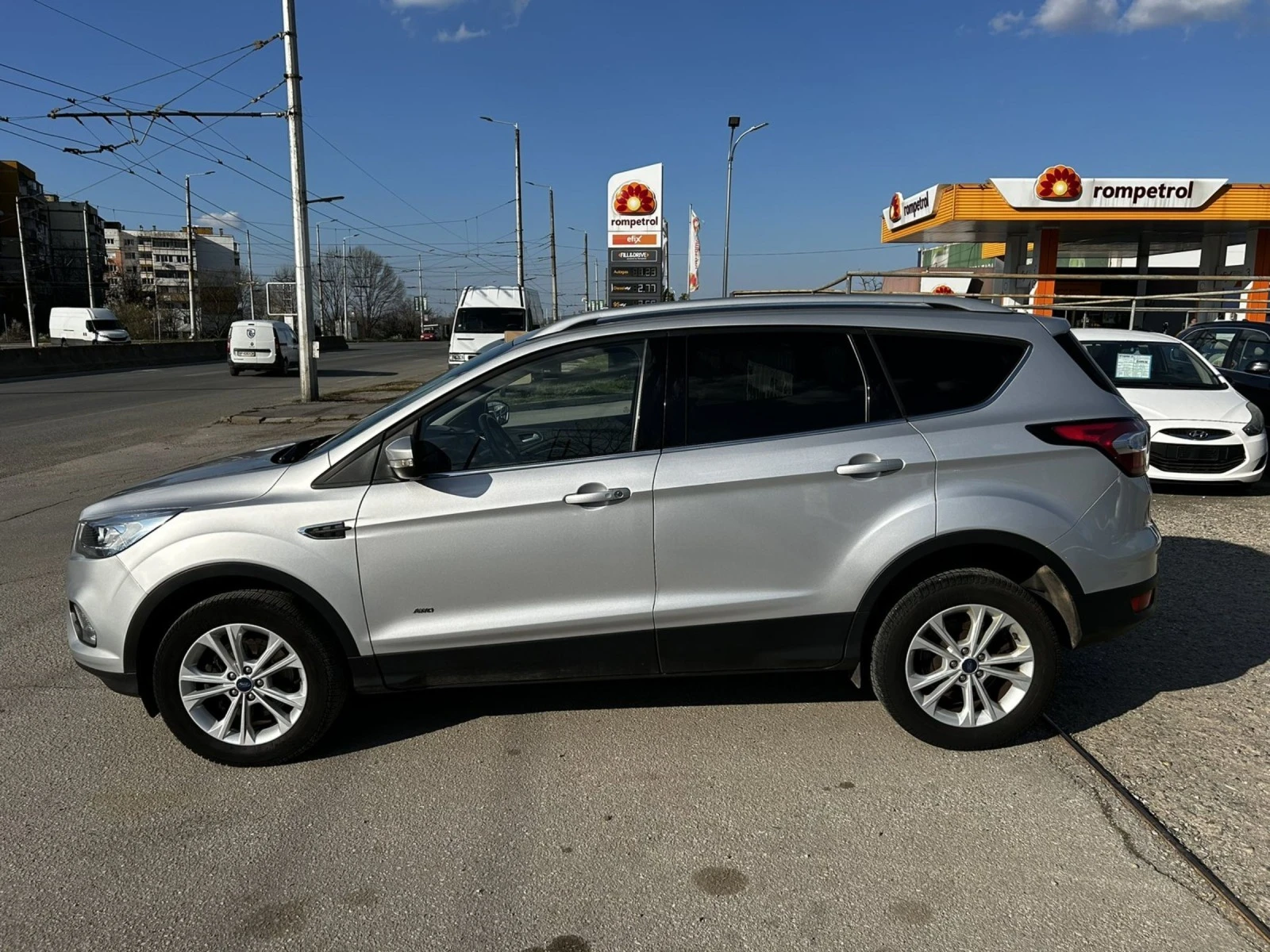 Ford Kuga  - изображение 4