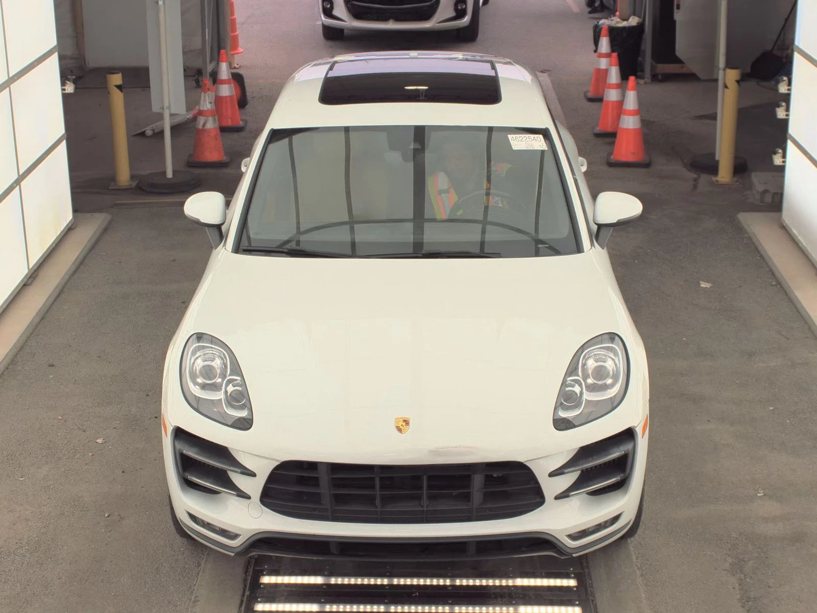 Porsche Macan TURBO Обдух* BOSE* М.Точка* PDK* Lane Assist* Пано - изображение 2
