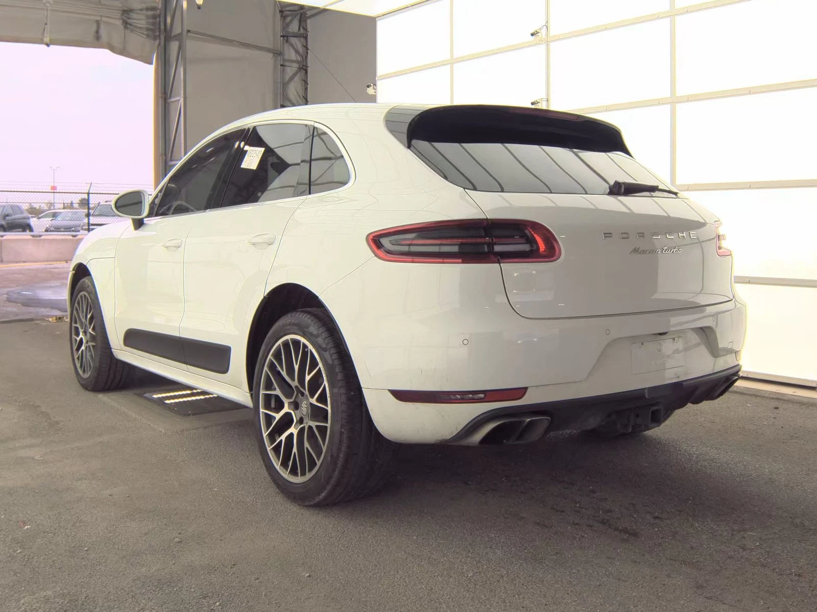Porsche Macan TURBO Обдух* BOSE* М.Точка* PDK* Lane Assist* Пано - изображение 6
