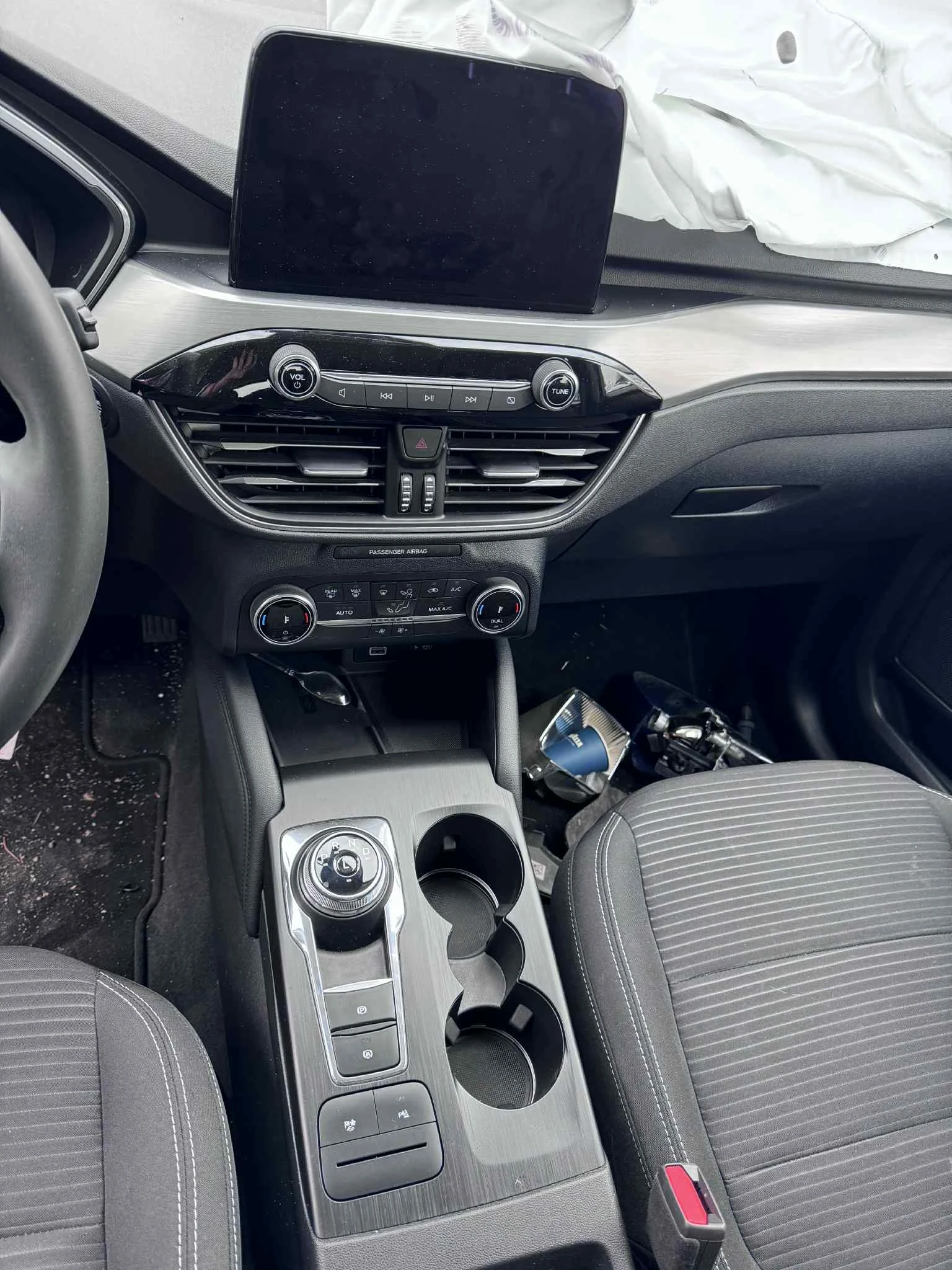 Ford Kuga 2.5i DURA Hybrid АВТОМАТИК 2023 г. - изображение 6