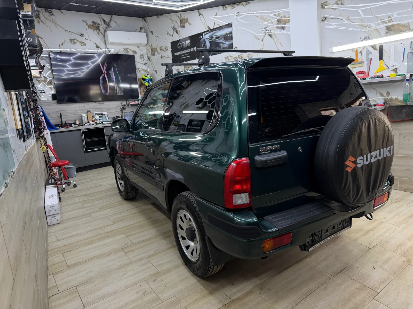 Suzuki Grand vitara 1.6i Климатик!, снимка 5 - Автомобили и джипове - 53840917