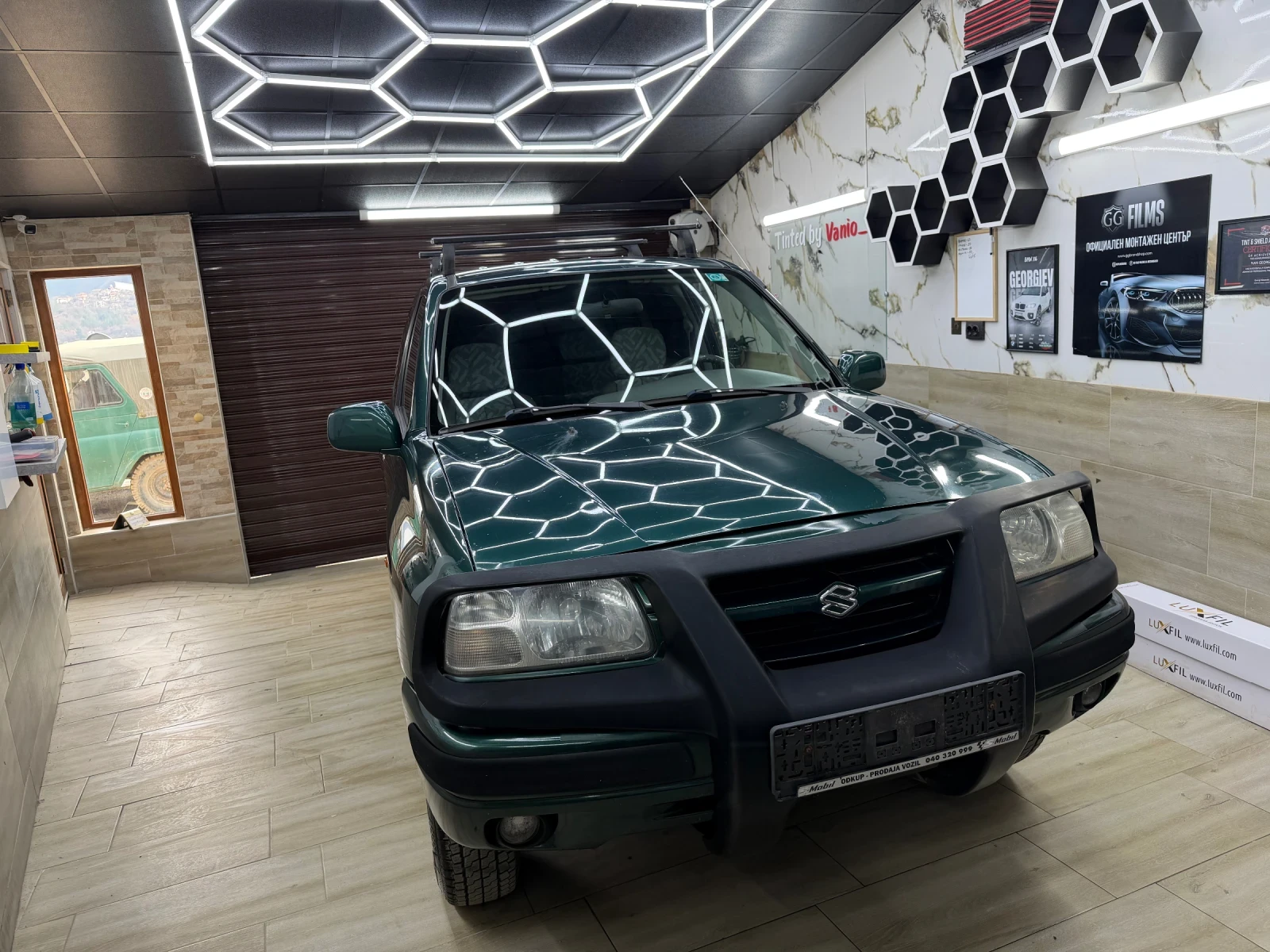 Suzuki Grand vitara 1.6i Климатик!, снимка 8 - Автомобили и джипове - 53840917