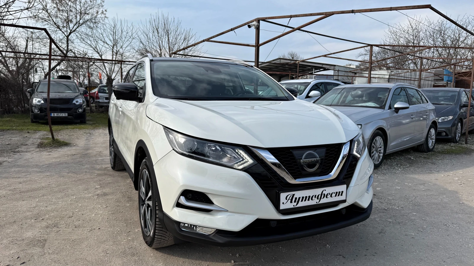 Nissan Qashqai 1.5dci ФЕЙСЛИФТ НАВИ СТЪКЛЕН ТАВАН КАМЕРА - изображение 2