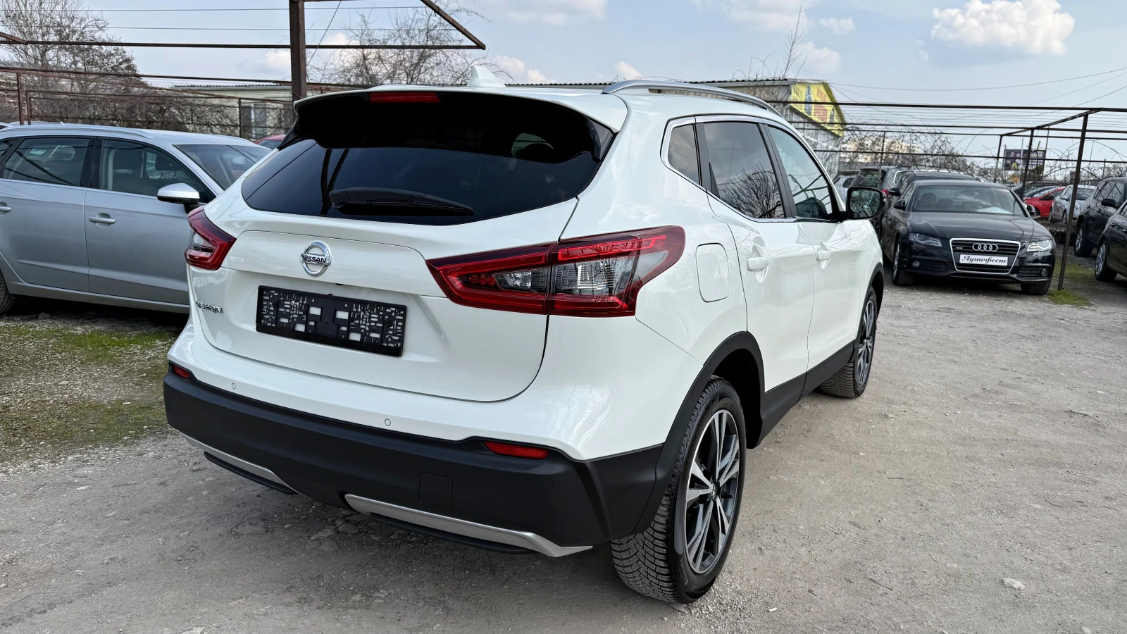 Nissan Qashqai 1.5dci ФЕЙСЛИФТ НАВИ СТЪКЛЕН ТАВАН КАМЕРА - изображение 4