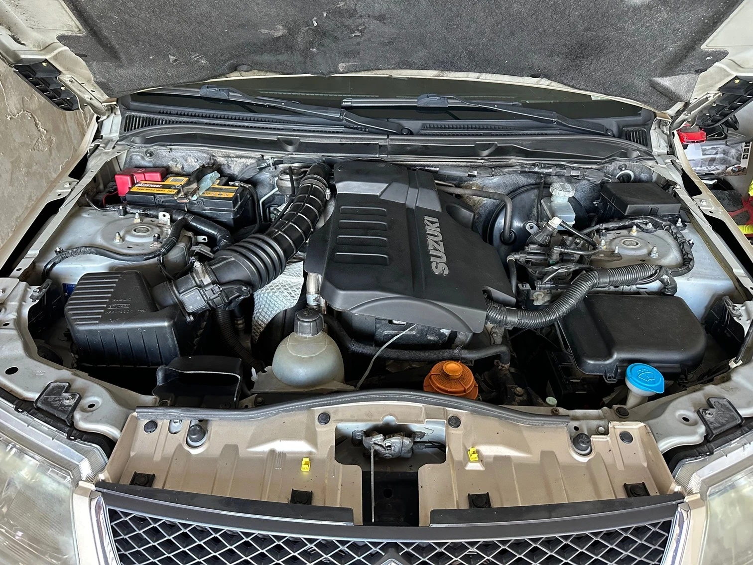 Suzuki Grand vitara 1.9 DDiS / ESP / Cruise , снимка 16 - Автомобили и джипове - 53801216