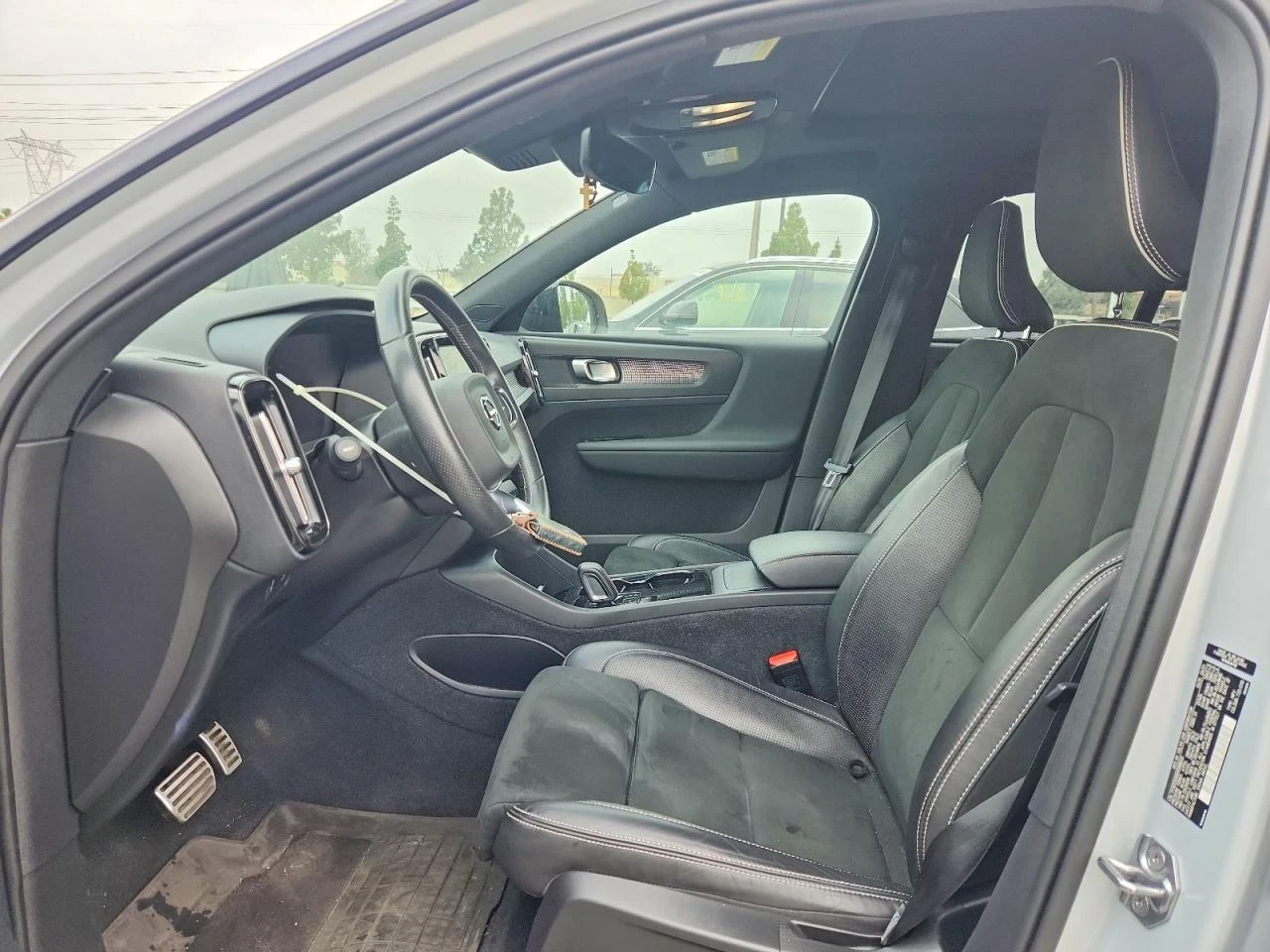 Volvo XC40 RECHARGE, снимка 7 - Автомобили и джипове - 54881660