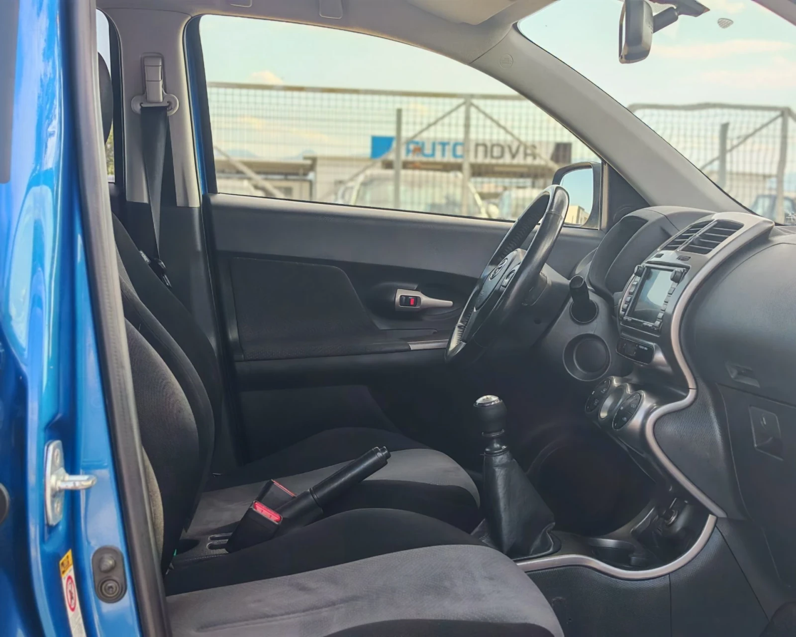 Toyota Urban Cruiser 1.4 ДИЗЕЛ 90 К.С. FACELIFT! 4x4! НАВИ! КАТО НОВА!!, снимка 10 - Автомобили и джипове - 55667316