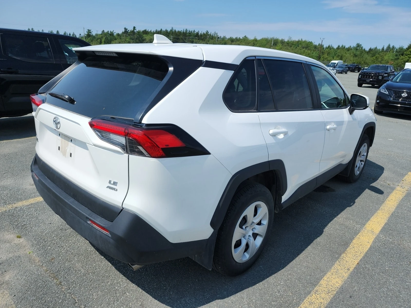 Toyota Rav4 LE| ПОДГРЕВИ| ЗАДНА КАМЕРА| МЪРТВА ТОЧКА| 4 КЛЮЧА|, снимка 3 - Автомобили и джипове - 55815525