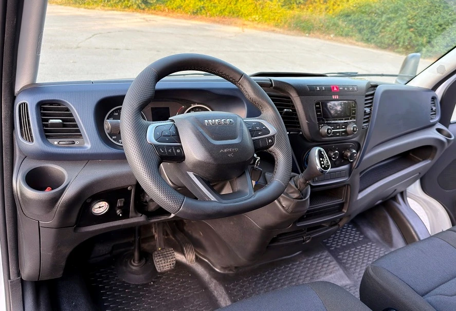 Iveco 35c18 3.0* HI-MATIC* ЩОРА+ БОРД 1000kг* 5.30м* КЛИМА* N1, снимка 11 - Бусове и автобуси - 54919085