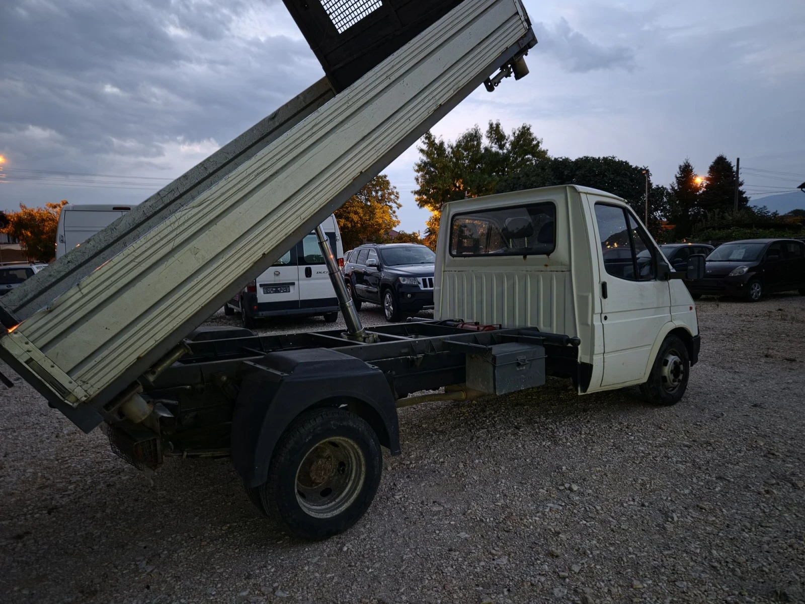 Ford Transit 2.5 самосвал Италия, снимка 4 - Бусове и автобуси - 55935765