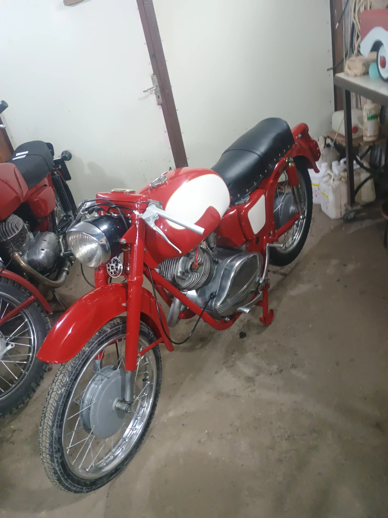 Moto Guzzi 250 Lodola, снимка 4 - Мотоциклети и мототехника - 54076782