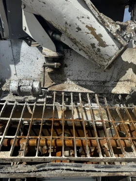 Бетон помпа Iveco TRAKKER 500, снимка 6