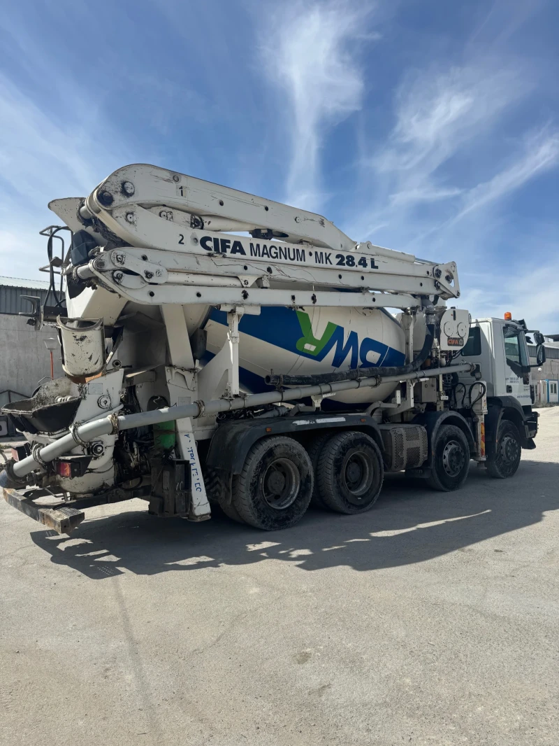 Бетон помпа Iveco TRAKKER 500, снимка 4 - Индустриална техника - 51496888