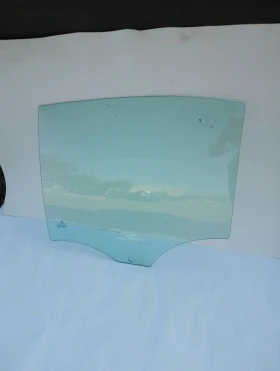 Стъкло задно ляво Бмв Е90