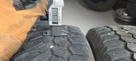 Гуми Зимни 215/65R16, снимка 4