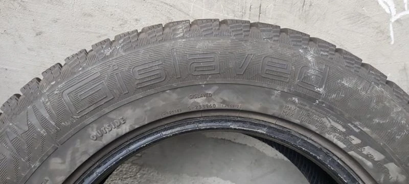 Гуми Зимни 215/65R16, снимка 5 - Гуми и джанти - 33034047