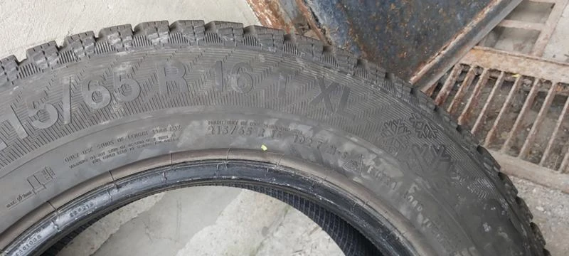 Гуми Зимни 215/65R16, снимка 9 - Гуми и джанти - 33034047