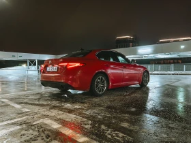 Alfa Romeo Giulia 2.0T 280hp | Mobile.bg    2