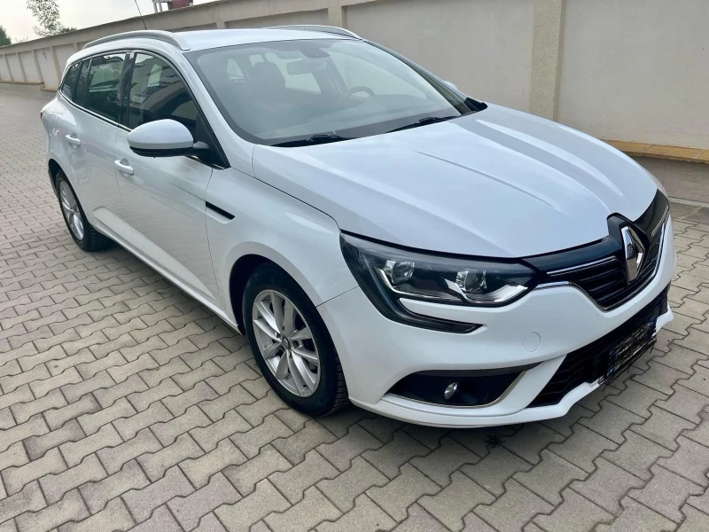 Renault Megane, снимка 1 - Автомобили и джипове - 47527768