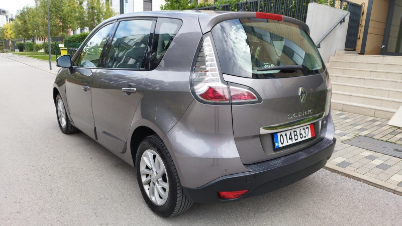 Renault Scenic, снимка 3 - Автомобили и джипове - 47535484