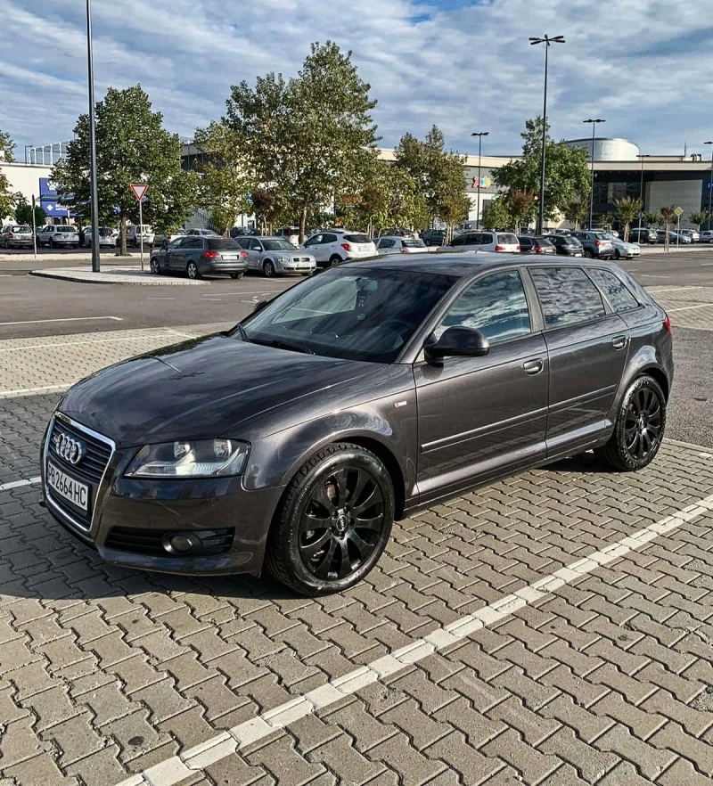 Audi A3 1.6 tdi S line facelift , снимка 1 - Автомобили и джипове - 47540166