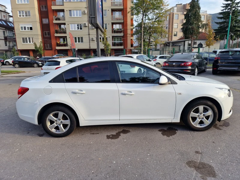 Chevrolet Cruze 1.8.   Газ Бензин  , снимка 7 - Автомобили и джипове - 47580380