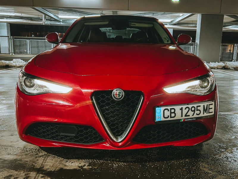 Alfa Romeo Giulia 2.0T 280hp, снимка 1 - Автомобили и джипове - 47988397