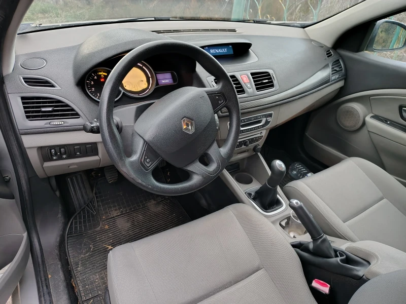 Renault Megane Combi, снимка 6 - Автомобили и джипове - 48176831